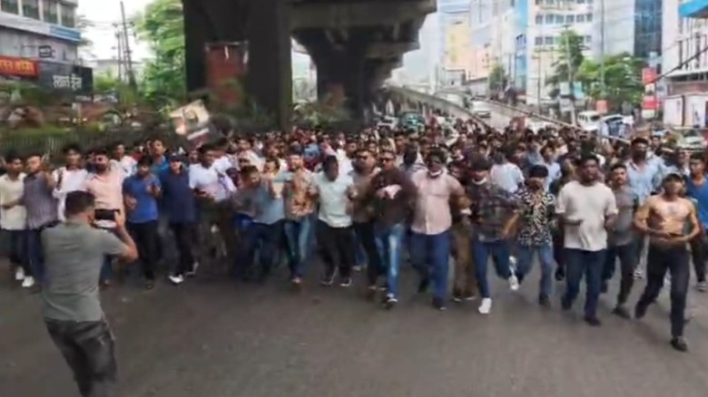 চট্টগ্রামে নিষিদ্ধ ছাত্রলীগের মিছিলে 'পাঁচ শতাধিক' নেতাকর্মী